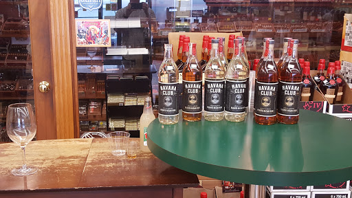 Tobacco Shop «Crescent Springs Tobacco & Liquor», reviews and photos, 535 Buttermilk Pike, Crescent Springs, KY 41017, USA