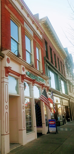 Xenia Smoke Shop, 37 E Main St, Xenia, OH 45385, USA, 