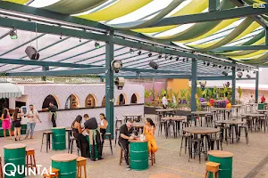 Chale's Food Park yard image