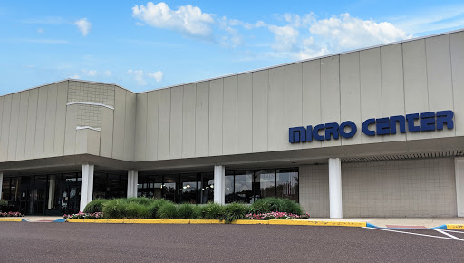 Micro Center, 550 Lancaster Ave, St Davids, PA 19087, USA, 