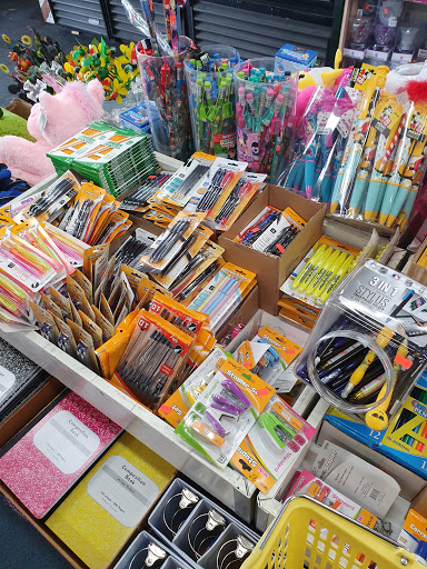 Shopping Mall «Hillendale Shopping Center», reviews and photos, 6859 Loch Raven Blvd, Towson, MD 21286, USA