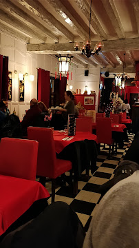 Atmosphère du Restaurant asiatique L'Auberge du Bonheur à Loury - n°14
