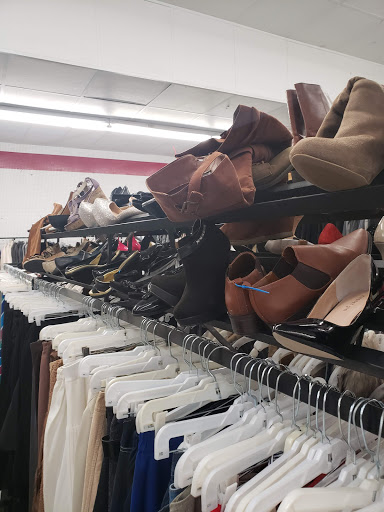 Thrift Store «Park Avenue Thrift», reviews and photos, 1021 Jesse Jewell Pkwy, Gainesville, GA 30501, USA