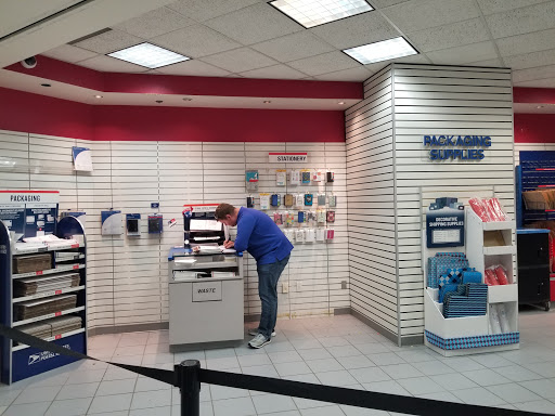 Post Office «United States Postal Service», reviews and photos, 400 NW Gilman Blvd, Issaquah, WA 98027, USA