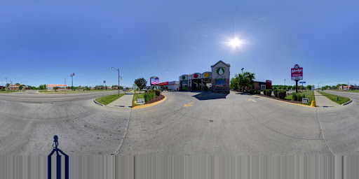 Auto Body Shop «LOF-Xpress Oil Change - Ames», reviews and photos, 520 S Duff Ave, Ames, IA 50010, USA