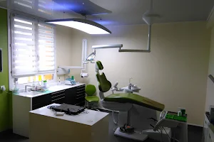 Cabinet Dentaire Docteur Camelia Buculeu (chirurgien-dentiste) Le Havre image