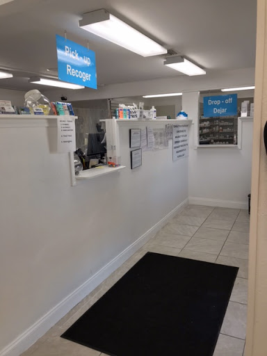 Pharmacy «Advance Pharmacy Service», reviews and photos, 5124 N Armenia Ave, Tampa, FL 33603, USA