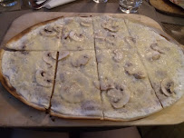 Tarte flambée du Restaurant de spécialités alsaciennes Restaurant Alsacien Strasbourg Schnockeloch - n°11