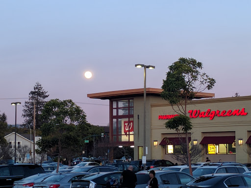 Shopping Mall «Alameda South Shore Center», reviews and photos, 523 South Shore Center W, Alameda, CA 94501, USA