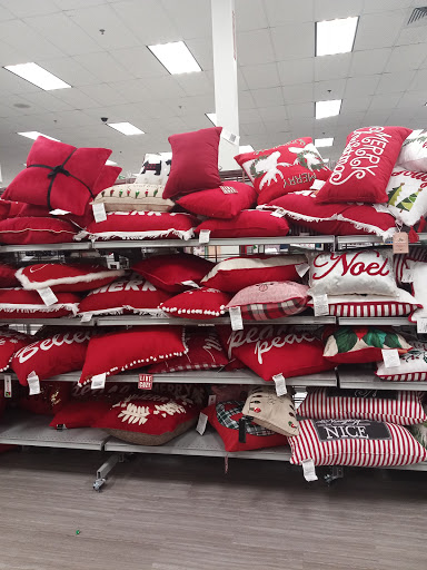 Clothing Store «Burlington Coat Factory», reviews and photos, 2031 Mannheim Rd, Melrose Park, IL 60160, USA