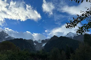 La vallée de Chamonix mont-blanc image