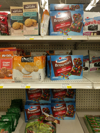 Grocery Store «P & R Discount Grocery», reviews and photos, 600 Scranton Carbondale Hwy, Eynon, PA 18403, USA