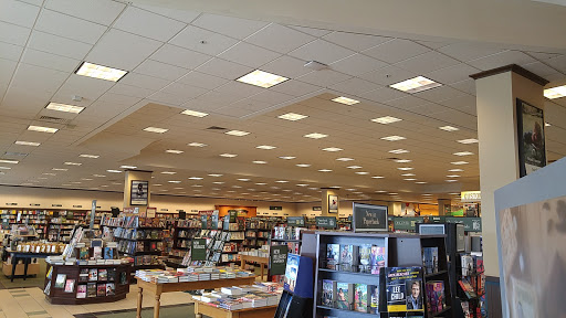 Book Store «Barnes & Noble», reviews and photos, 200 S Gary Ave, Bloomingdale, IL 60108, USA