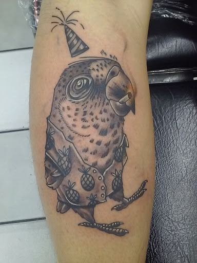 Tattoo Shop «Ft Myers Beach Tattoo Studios», reviews and photos, 1901 Estero Blvd, Fort Myers Beach, FL 33931, USA