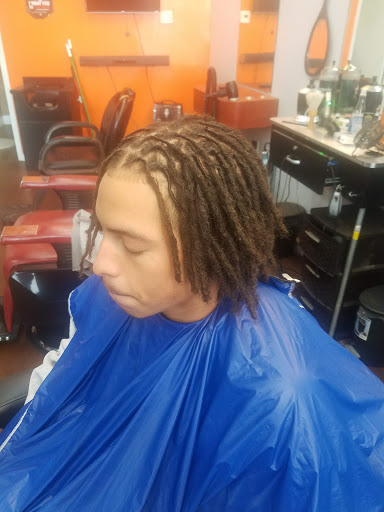 Barber Shop «Marlos Barbershop», reviews and photos, 5917 E 86th St, Indianapolis, IN 46250, USA