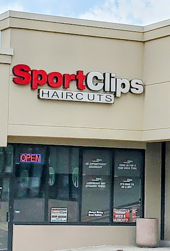 Hair Salon «Sport Clips Haircuts of Bloomington», reviews and photos, 1407 N Veterans Pkwy #11, Bloomington, IL 61704, USA