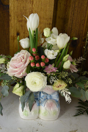 Gift Shop «Avenue Flower Shop», reviews and photos, 10632 S Cicero Ave, Oak Lawn, IL 60453, USA