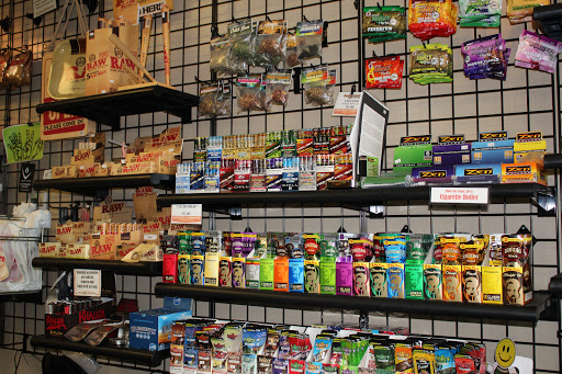 Tobacco Shop «Retro Active Smoke Shop», reviews and photos, 189 N Lincoln Dr, Troy, MO 63379, USA