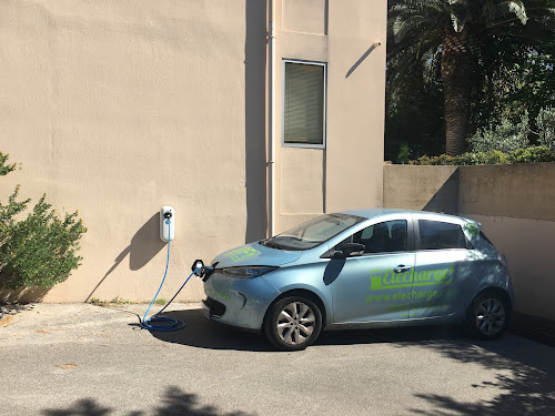 Borne de recharge de véhicules électriques BRP Charging Station Marseille