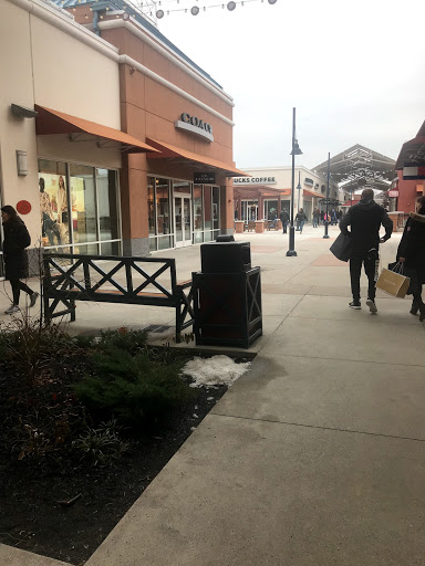 Clothing Store «Banana Republic», reviews and photos, 18 West Lightcap Rd, Pottstown, PA 19464, USA