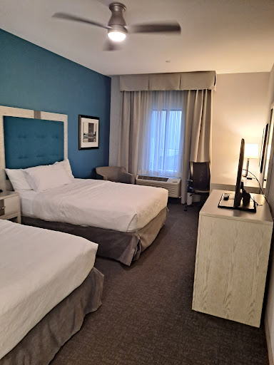 Hampton Inn Long Beach Airport image