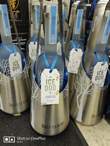 Liquor Store «Golden Gate Beverage & Liquor», reviews and photos, 6105 Mayfield Rd, Cleveland, OH 44124, USA