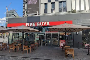 Five Guys Berlin MBA image