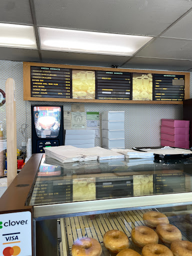 Donut Shop «Donut King», reviews and photos, 1807 Santa Rita Rd, Pleasanton, CA 94566, USA