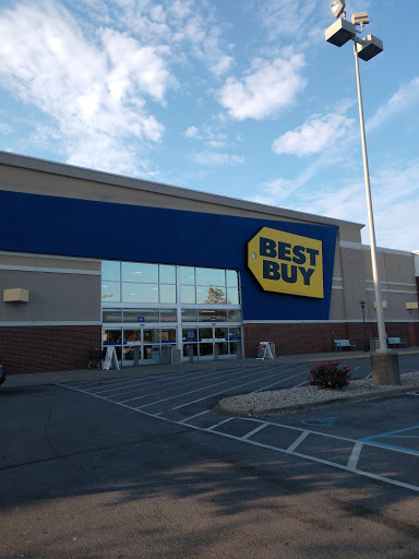 Electronics Store «Best Buy», reviews and photos, 1025 Veterans Pkwy, Clarksville, IN 47129, USA