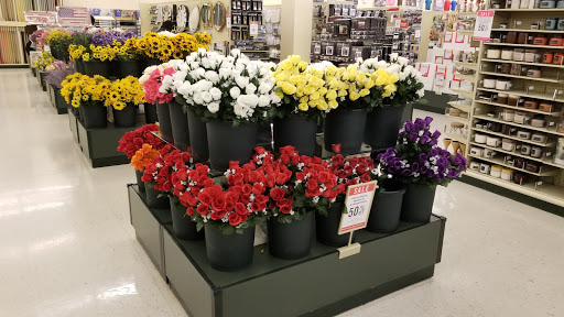 Craft Store «Hobby Lobby», reviews and photos, 1055 E Golf Rd, Schaumburg, IL 60173, USA