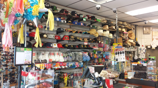 Grocery Store «La Fiesta Latina Market», reviews and photos, 453 Garces Hwy, Delano, CA 93215, USA