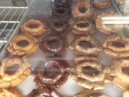 Donut Shop «Alvernon Donut Shop», reviews and photos, 1450 S Alvernon Way, Tucson, AZ 85711, USA