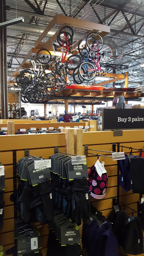 Camping Store «REI», reviews and photos, 11950 Grand Commons Ave, Fairfax, VA 22030, USA