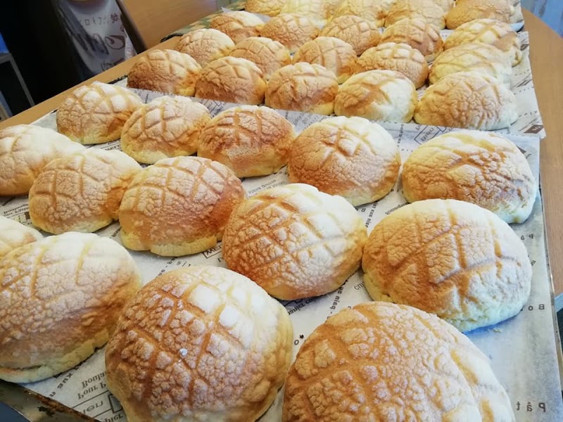 焼き立てメロンパン ＣＯＣＯＮ 富士 ココン
