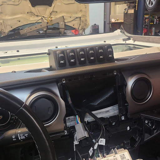 AV Auto Performance Garage image