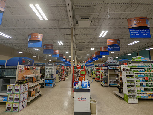 Pet Supply Store «PetSmart», reviews and photos, 13866 Metrotech Dr, Chantilly, VA 20151, USA