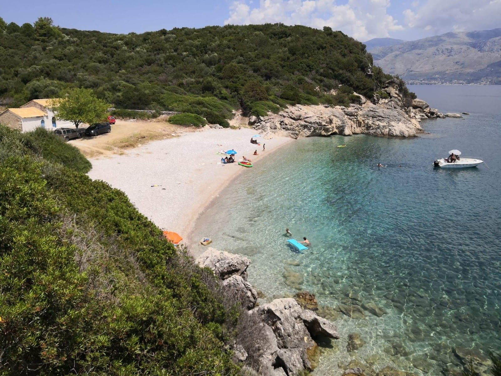 Zdjęcie Agios Ioannis secret beach położony w naturalnym obszarze
