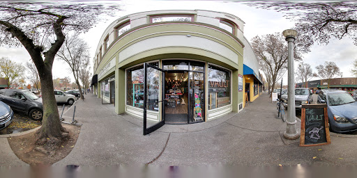 Snowboard Shop «The Vault - Snowboards & Skateboards», reviews and photos, 227 G St, Davis, CA 95616, USA