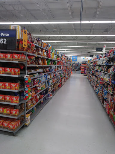 Discount Store «Walmart», reviews and photos, 120 Commercial Pkwy, Branford, CT 06405, USA