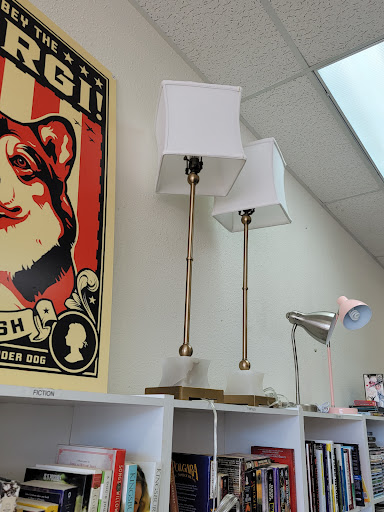 Used Book Store «Goodwill Central Texas - Bee Caves Attended Donation Center», reviews and photos, 12400 TX-71, Bee Cave, TX 78738, USA