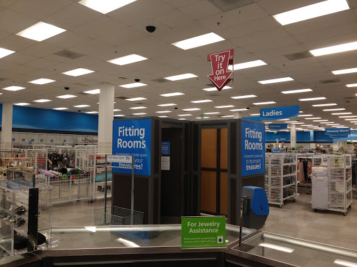 Clothing Store «Ross Dress for Less», reviews and photos, 21605 Village Lakes Shopping Center Dr, Land O Lakes, FL 34639, USA