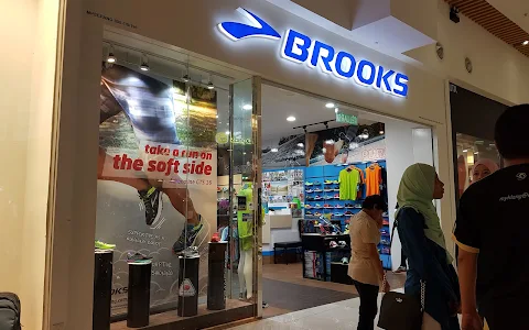 Brooks Running @ IOI City Mall image