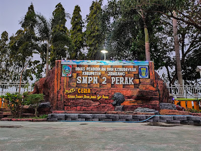 SMPN 2 PERAK