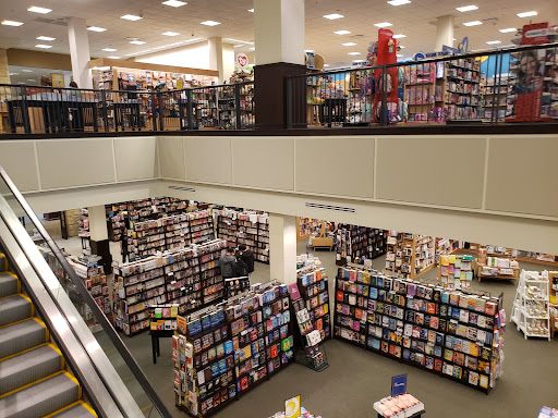 Book Store «Barnes & Noble Booksellers Clackamas Town Ctr Mall», reviews and photos, 12000 SE 82nd Ave, Portland, OR 97086, USA