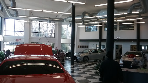 Used Car Dealer «Schoepp Motors Northeast», reviews and photos, 1518 N Stoughton Rd, Madison, WI 53704, USA