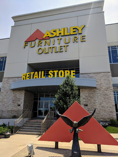 Furniture Store «Ashley HomeStore», reviews and photos, 1045 Crossroads Pkwy, Romeoville, IL 60446, USA