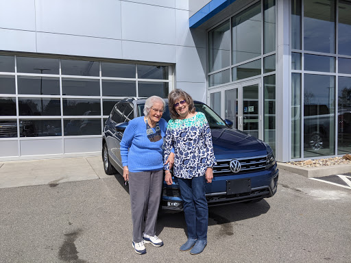 Chevrolet Dealer «Tom Henry Chevrolet», reviews and photos, 5886 William Flinn Hwy, Bakerstown, PA 15007, USA