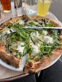 Plats et boissons du Restaurant La Cerise sur la Pizza - Place des Vosges à Paris - n°20