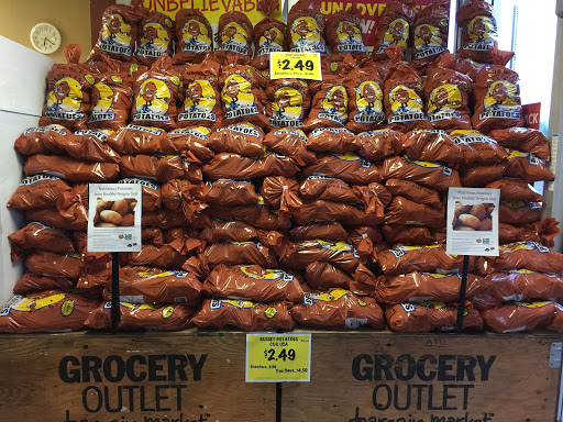 Grocery Store «Grocery Outlet Bargain Market», reviews and photos, 52115 SW Chinook Plaza, Scappoose, OR 97056, USA