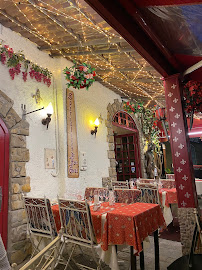 Atmosphère du Restaurant La Taverne Royale à Hyères - n°11